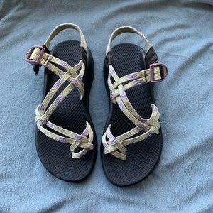 Chacos ZX/2 (Yellow/Purple).  Size 8